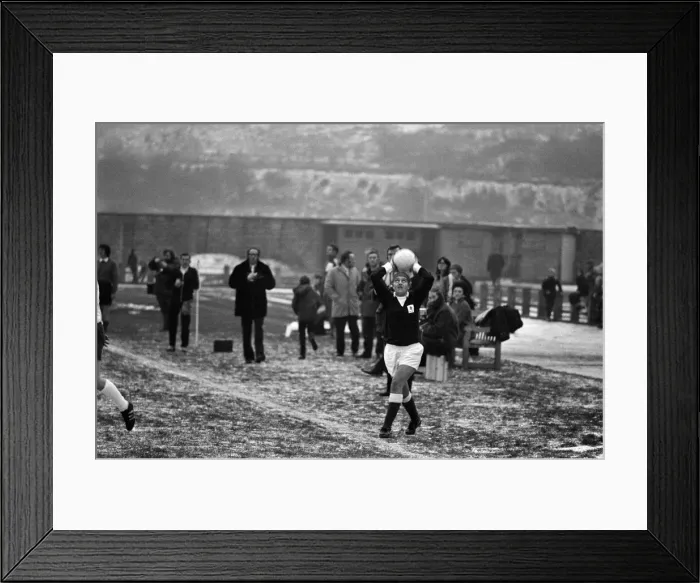 Framed Print : Scotland 2 v England 3, First International match in Greenock, Scotland