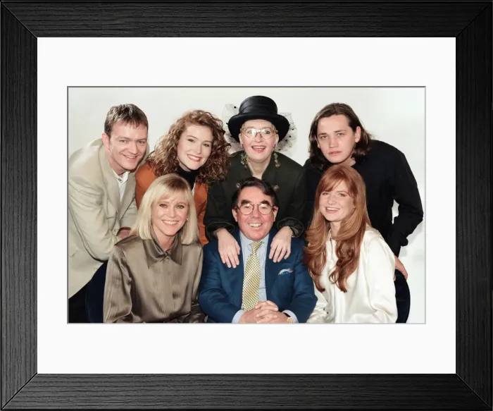 Framed Print : Shauna Lowry, Su Pollard, Sid Owen, Sue Barker, Ronnie Corbett