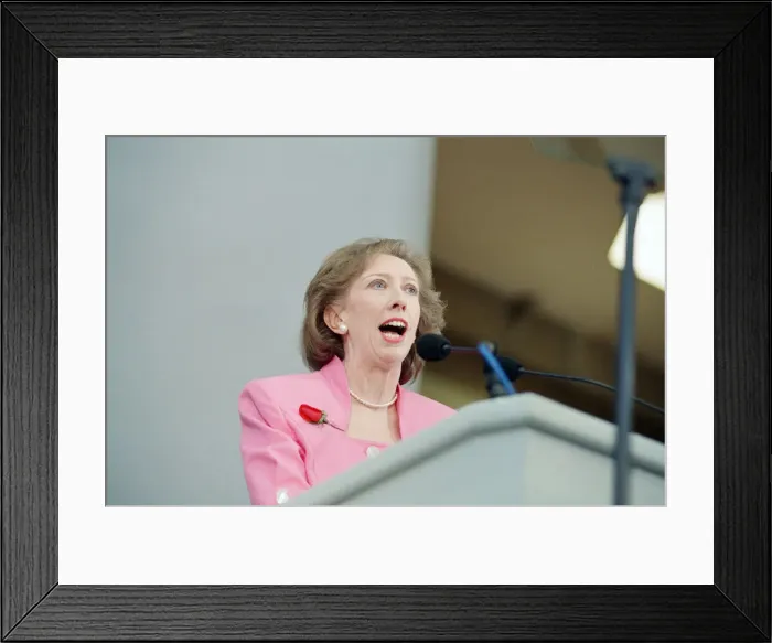 Framed Print : 1992 Labour Party leadership election. Margaret Beckett. 10th July 1992 Framed Print : 1992 Labour Party leadership election. Margaret Beckett. 10th July 1992