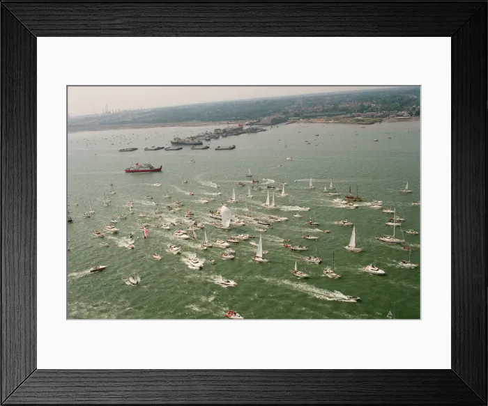 Framed Print : Maiden returns to the UK. 28th May 1990. Maiden is centre with orange Framed Print : Maiden returns to the UK. 28th May 1990. Maiden is centre with orange