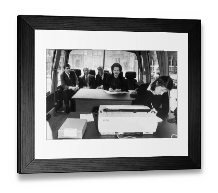 Framed Print : MARGARET THATCHER ON BOARD HER GENERAL ELECTION CAMPAIGN BATTLE BUS - 19TH MAY 1983 Framed Print : MARGARET THATCHER ON BOARD HER GENERAL ELECTION CAMPAIGN BATTLE BUS - 19TH MAY 1983