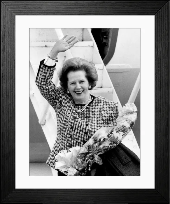 Framed Print : Margaret Thatcher at Gatwick Airport - May 1987 Framed Print : Margaret Thatcher at Gatwick Airport - May 1987