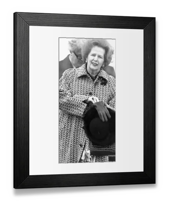 Framed Print : Margaret Thatcher with Geoffrey Howe - March 1987 Framed Print : Margaret Thatcher with Geoffrey Howe - March 1987