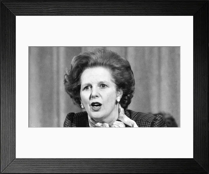 Framed Print : Margaret Thatcher giving speech - December 1984 Framed Print : Margaret Thatcher giving speech - December 1984
