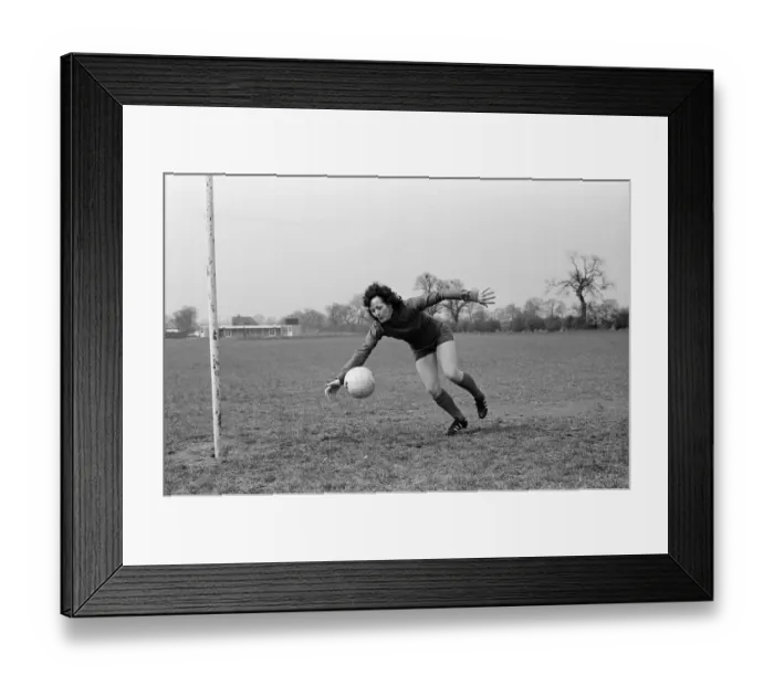 Framed Print : Josie Costello, 37 years old, who has been chosen as goalkeeper for her local ladies Framed Print : Josie Costello, 37 years old, who has been chosen as goalkeeper for her local ladies