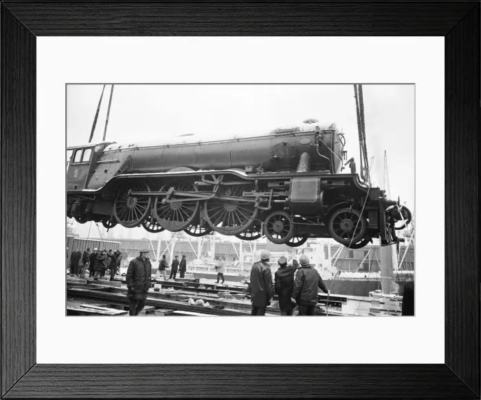 Framed Print : The Flying Scotsman arrives in Liverpool, England from San Francisco Framed Print : The Flying Scotsman arrives in Liverpool, England from San Francisco