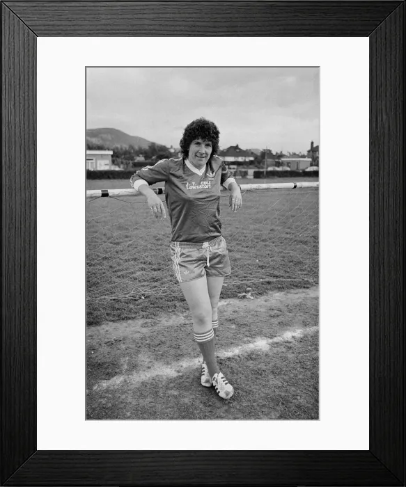 Framed Print : Soccer star Maureen Reynolds pictured in Prestatyn, North Wales. 5th June 1981 Framed Print : Soccer star Maureen Reynolds pictured in Prestatyn, North Wales. 5th June 1981