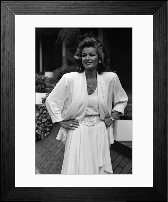Framed Print : Colbys star Stephanie Beacham is back in Britain on a private visit. 30th May 1986 Framed Print : Colbys star Stephanie Beacham is back in Britain on a private visit. 30th May 1986