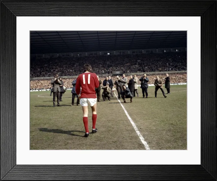 Framed Print : Manchester United footballer George Best faced by photographers Framed Print : Manchester United footballer George Best faced by photographers