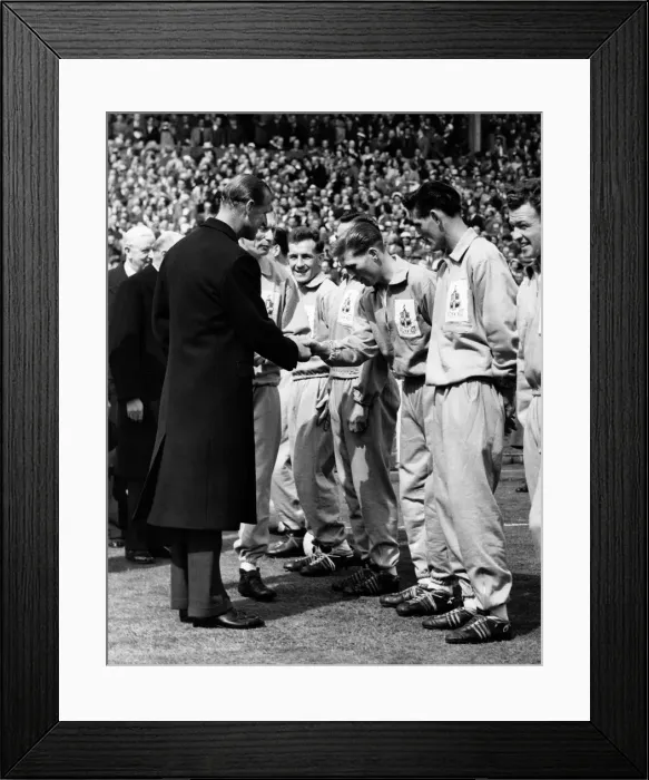 Framed Print : FA Cup final at Wembley Stadium Nottingham Forest 2 v Luton Town1 Framed Print : FA Cup final at Wembley Stadium Nottingham Forest 2 v Luton Town1