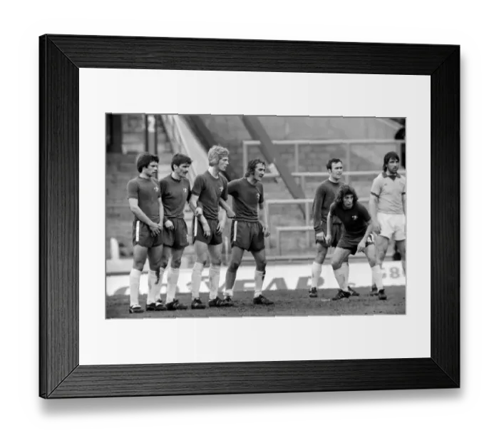 Framed Print : English League Division One match at Stamford Bridge. Chelsea 1 v Everton 1 Chelsea Framed Print : English League Division One match at Stamford Bridge. Chelsea 1 v Everton 1 Chelsea