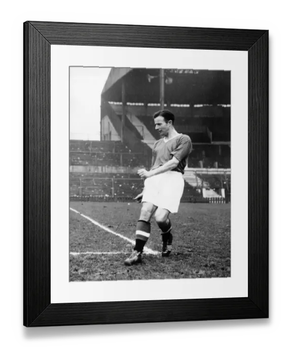 Framed Print : Johnny Berry of Manchester United. 10th March 1957