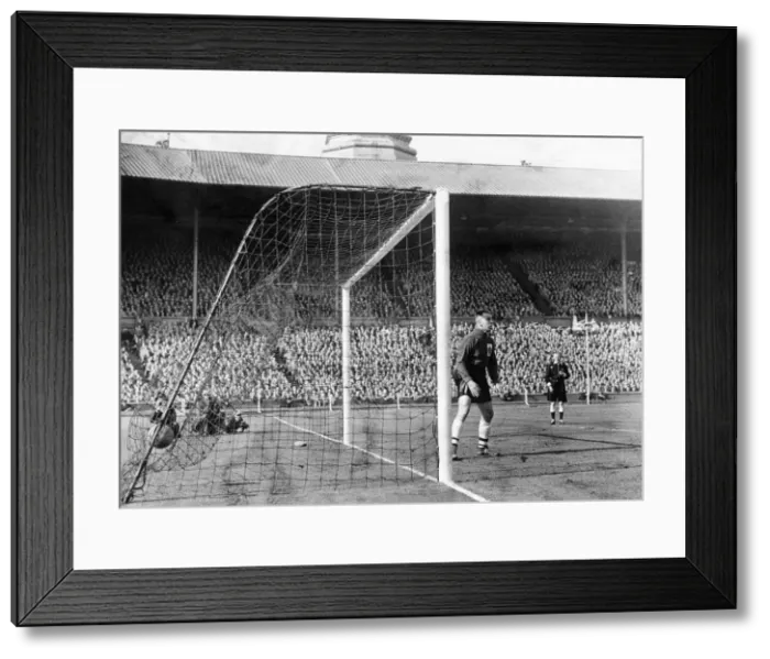 Framed Print : FA Cup Final at Wembley Stadium. Blackpool 4 v Bolton Wanderers 3 Framed Print : FA Cup Final at Wembley Stadium. Blackpool 4 v Bolton Wanderers 3