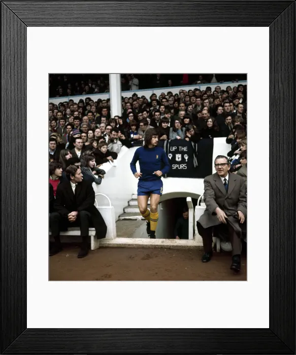 Framed Print : English League Division One match at White Hart Lane Tottenham Hotspur 2 v Chelsea