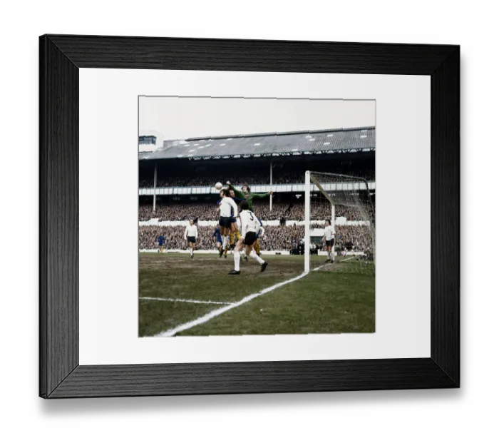 Framed Print : English League Division One match at White Hart Lane Tottenham Hotspur 2 v Chelsea