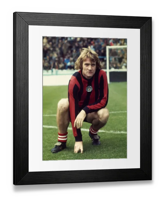 Framed Print : Manchester City footballer Rodney Marsh. December 1975 Framed Print : Manchester City footballer Rodney Marsh. December 1975
