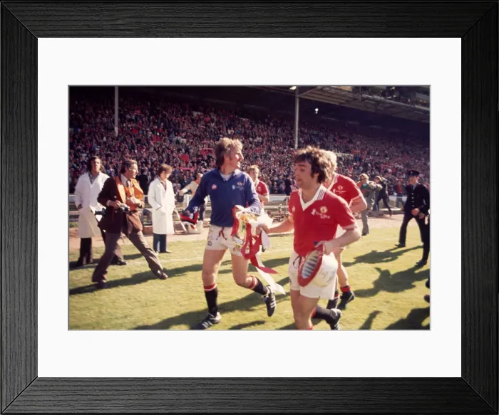 Framed Print : FA Cup Final at Wembley Stadium Manchester United 2 v Liverpool 1 Alex Framed Print : FA Cup Final at Wembley Stadium Manchester United 2 v Liverpool 1 Alex