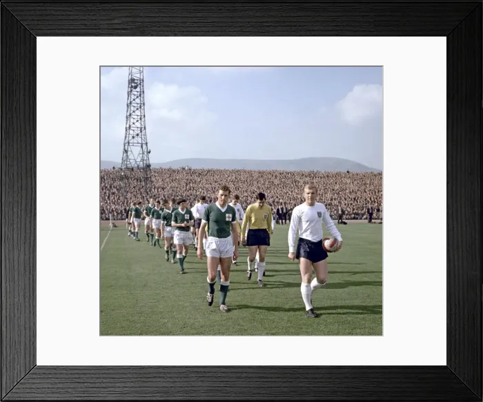 Framed Print : International match at Windsor Park in Belfast England 4 v Northern Ireland 3 Framed Print : International match at Windsor Park in Belfast England 4 v Northern Ireland 3
