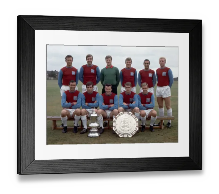 Framed Print : West Ham United pose for a team group photograph with the Charity Shield Framed Print : West Ham United pose for a team group photograph with the Charity Shield