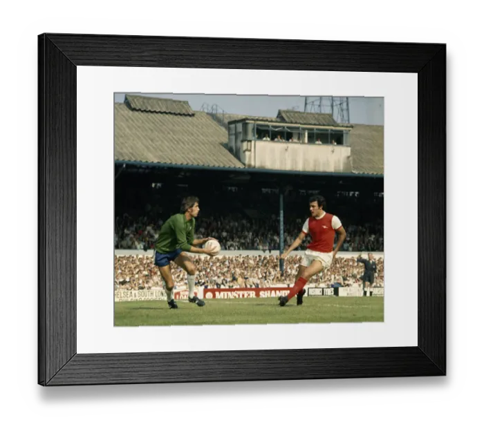 Framed Print : English League Division One match at Stamford Bridge Chelsea v Arsenal