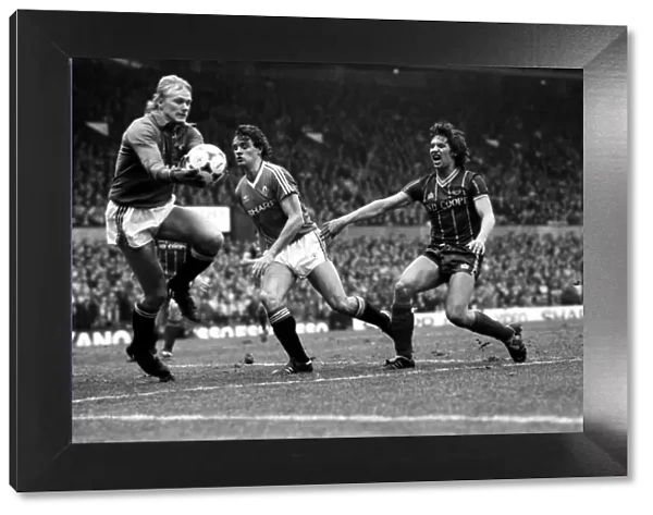 Manchester United v. Leicester City. March 1984 MF14-20-083 The final score was a