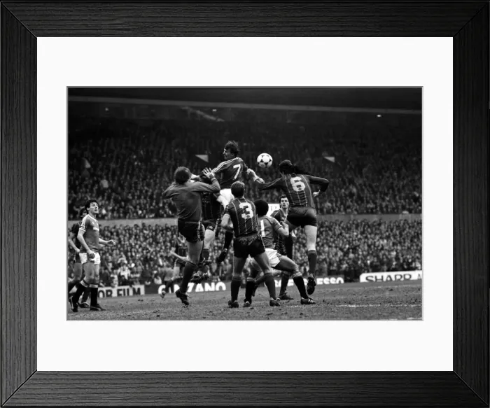 Framed Print : Manchester United v. Leicester City. March 1984 MF14-20-085 The final score was a