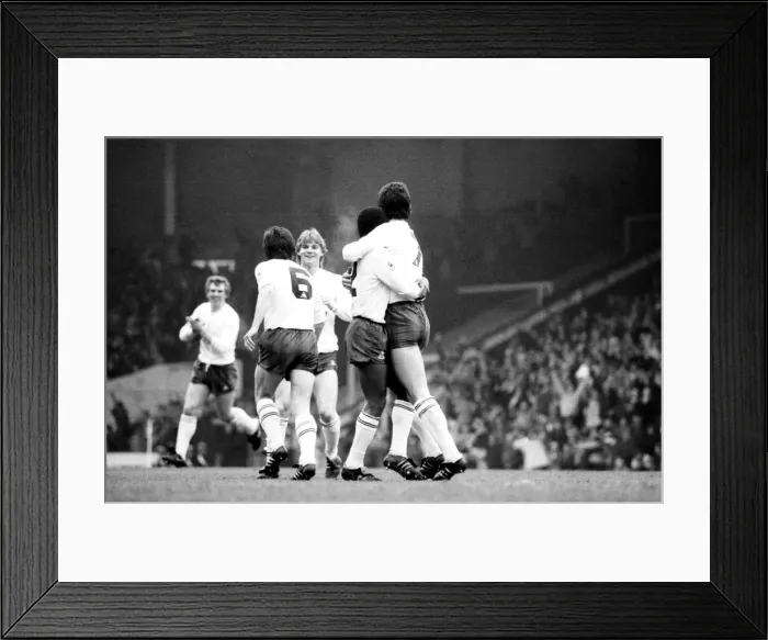 Framed Print : Liverpool v. Tottenham Hotspur. March 1984 MF14-19-052 The final score was a three Framed Print : Liverpool v. Tottenham Hotspur. March 1984 MF14-19-052 The final score was a three