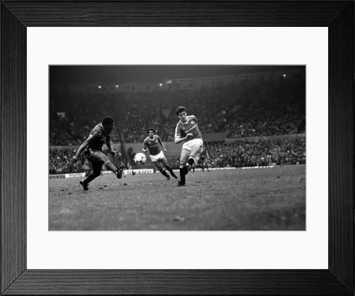 Framed Print : Manchester United v. Leicester City. March 1984 MF14-20-064 The final score was a Framed Print : Manchester United v. Leicester City. March 1984 MF14-20-064 The final score was a