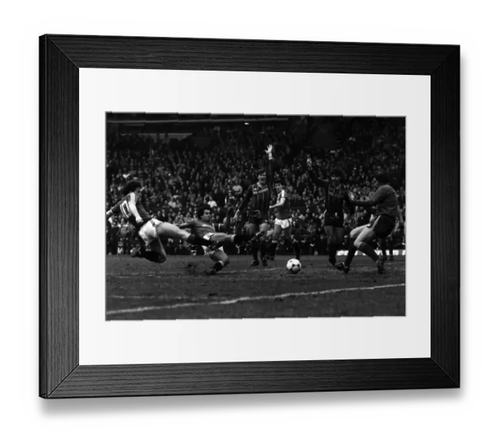 Framed Print : Manchester United v. Leicester City. March 1984 MF14-20-026 The final score was a Framed Print : Manchester United v. Leicester City. March 1984 MF14-20-026 The final score was a