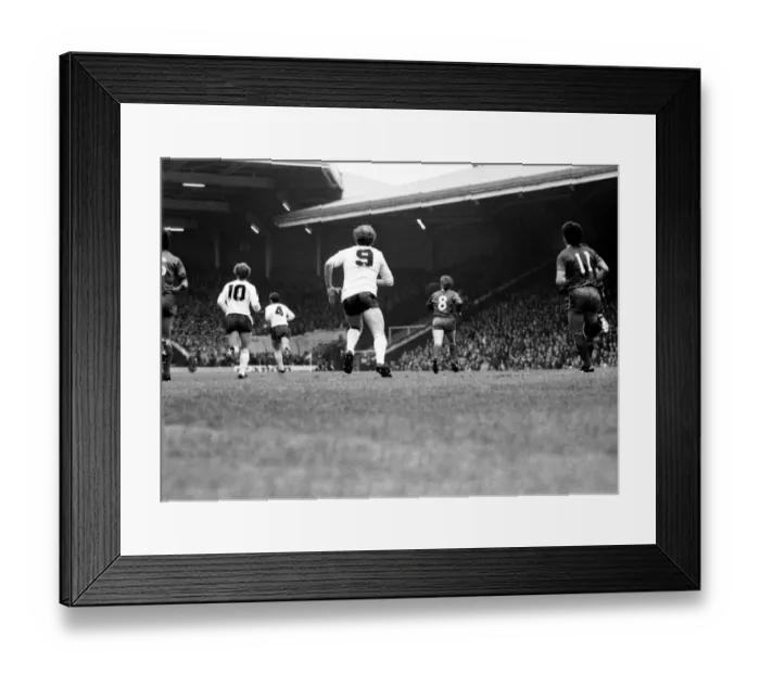 Framed Print : Liverpool v. Tottenham Hotspur. March 1984 MF14-19-013 The final score was a three Framed Print : Liverpool v. Tottenham Hotspur. March 1984 MF14-19-013 The final score was a three