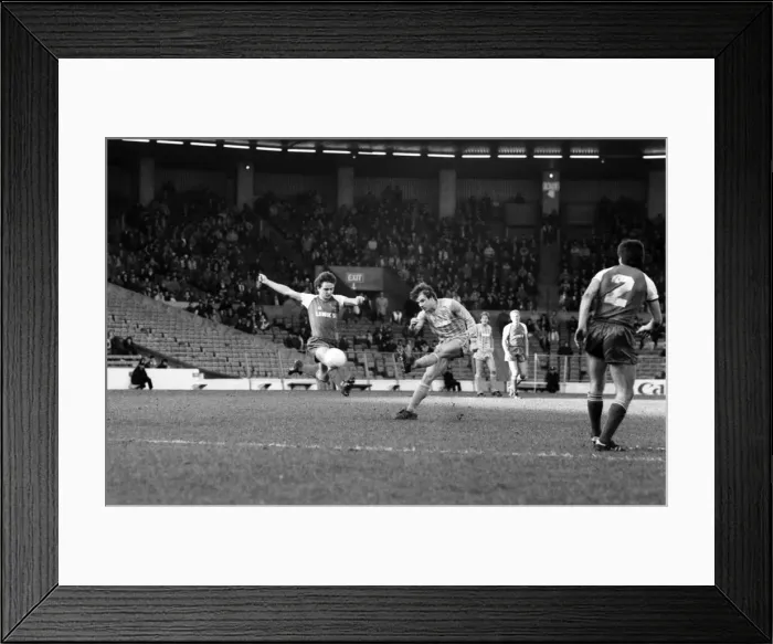 Framed Print : Manchester City v. Shrewsbury. March 1984 MF14-18-045 The final score was a one nil Framed Print : Manchester City v. Shrewsbury. March 1984 MF14-18-045 The final score was a one nil