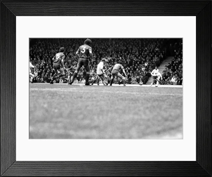 Framed Print : Liverpool v. Tottenham Hotspur. March 1984 MF14-19-027 The final score was a three Framed Print : Liverpool v. Tottenham Hotspur. March 1984 MF14-19-027 The final score was a three