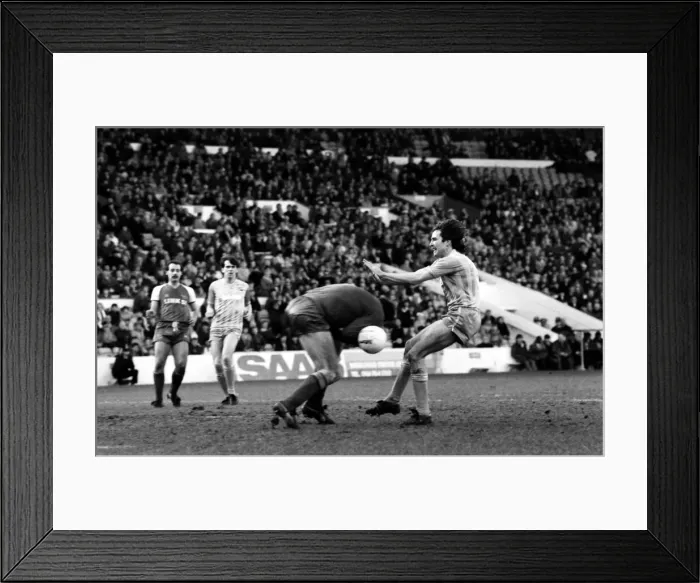 Framed Print : Manchester City v. Shrewsbury. March 1984 MF14-18-022 The final score was a one nil