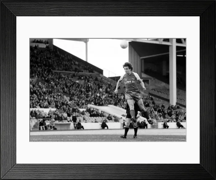 Framed Print : Manchester City v. Shrewsbury. March 1984 MF14-18-018 The final score was a one nil Framed Print : Manchester City v. Shrewsbury. March 1984 MF14-18-018 The final score was a one nil
