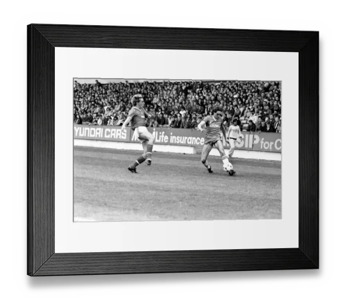 Framed Print : English League Division One match at the City Ground. Nottingham Forest 1 v Everton 0 Framed Print : English League Division One match at the City Ground. Nottingham Forest 1 v Everton 0