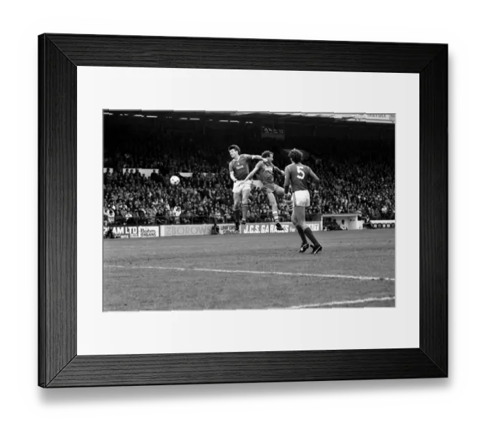 Framed Print : English League Division One match at the City Ground. Nottingham Forest 1 v Everton 0 Framed Print : English League Division One match at the City Ground. Nottingham Forest 1 v Everton 0