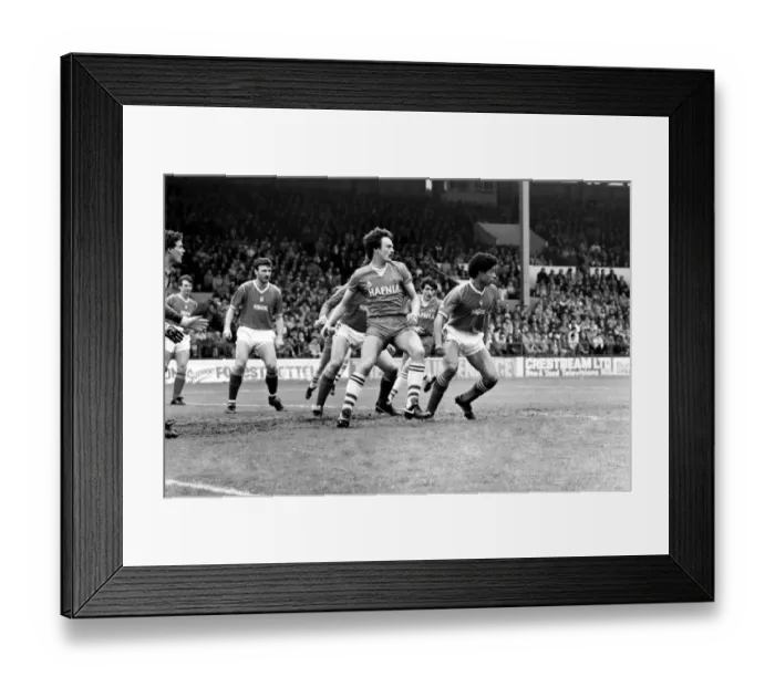 Framed Print : English League Division One match at the City Ground. Nottingham Forest 1 v Everton 0 Framed Print : English League Division One match at the City Ground. Nottingham Forest 1 v Everton 0