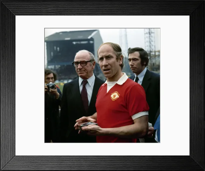 Framed Print : English League Division One match at Stamford Bridge Chelsea 1 v Manchester United Framed Print : English League Division One match at Stamford Bridge Chelsea 1 v Manchester United