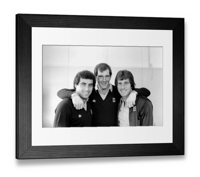 Framed Print : European Championships in Italy. England Team leaving Luton Airport for Italy Framed Print : European Championships in Italy. England Team leaving Luton Airport for Italy