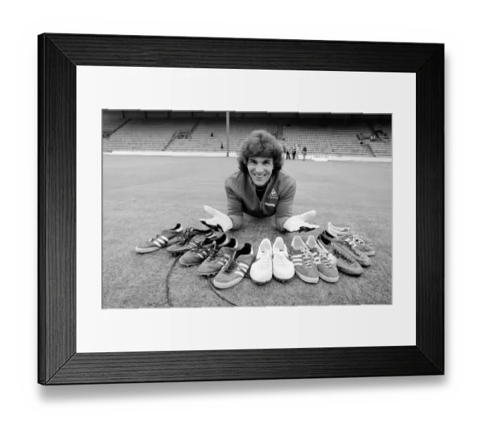 Framed Print : Chelsea goalkeeper Petar Barota in a state of confusion about which boots to wear