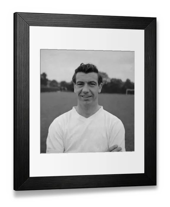Framed Print : Johnny Haynes of Fulham before a training session May 1961