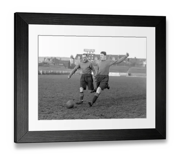Framed Print : Bristol City FC. J. Paul and T. Scott in training. 11th December 1929. DM17168 Framed Print : Bristol City FC. J. Paul and T. Scott in training. 11th December 1929. DM17168