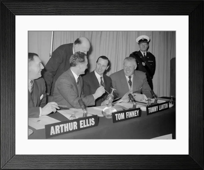 Framed Print : Former footballers Arthur Ellis, Tom Finney and Tommy Lawton during the first meeting of Framed Print : Former footballers Arthur Ellis, Tom Finney and Tommy Lawton during the first meeting of