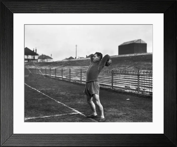 Framed Print : Bournemouth and Boscombe Footballers. Jack Bradford. 3rd January 1930. DM17162 Framed Print : Bournemouth and Boscombe Footballers. Jack Bradford. 3rd January 1930. DM17162