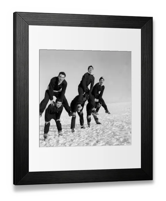 Framed Print : Charlton Athletic Football Club seen here training in the snow at Eastbourne
