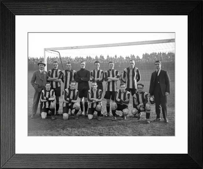 Framed Print : Stoke Football Team. 25th January 1921. DM6836D