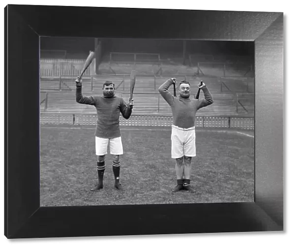 Millwall FC. J. Pipe and S. Tyler training with skittles DM17285