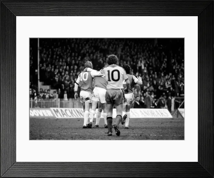 Framed Print : English FA Cup match at Vicarage Road. Watford 1 v Arsenal 2. March 1980 LF02-03-135 Framed Print : English FA Cup match at Vicarage Road. Watford 1 v Arsenal 2. March 1980 LF02-03-135