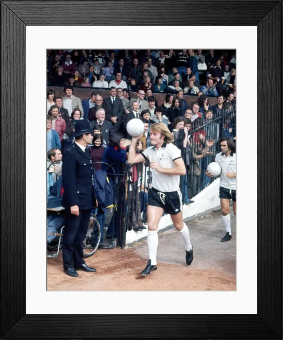Framed Print : Fulhams Rodney Marshleads walks out with teammate George Best for the League Division One Framed Print : Fulhams Rodney Marshleads walks out with teammate George Best for the League Division One