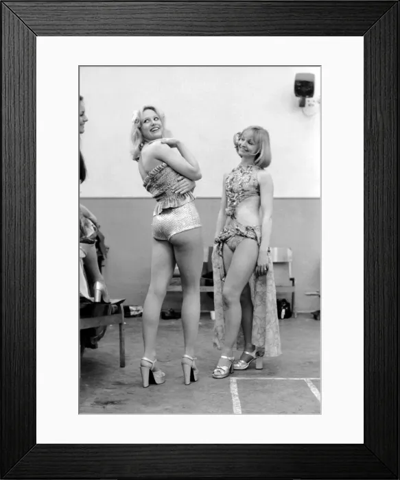 Framed Print : The Dougie Squires 2nd Generation'are off to New York for a 5 day television